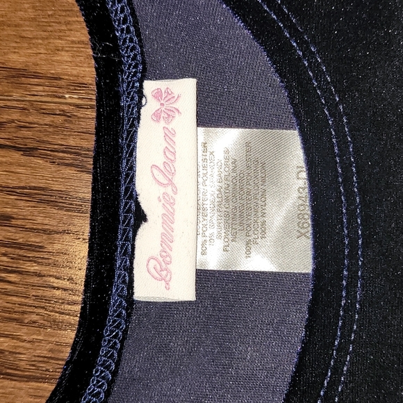 Girls blue Velvet Christmas Dress Size 4T. Only worn once . Bonnie Jean - Picture 5 of 6